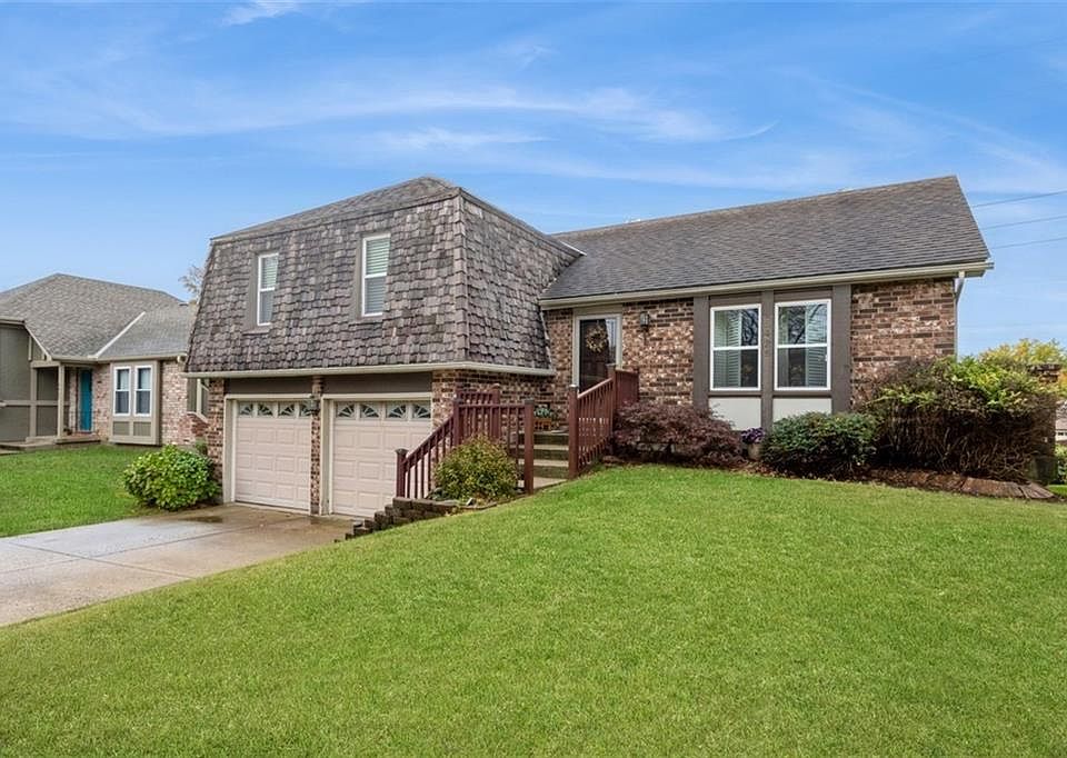 1st image of 5425 Crest Dr