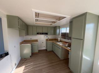 171 Santa Isabel Ave, Costa Mesa, CA 92627