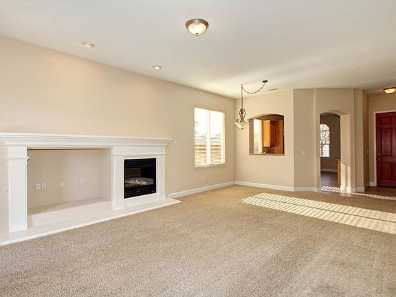 5th image of 411 Savannah Dr