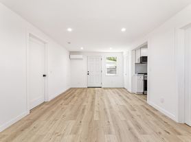 3369 Cerritos Ave, Signal Hill, CA