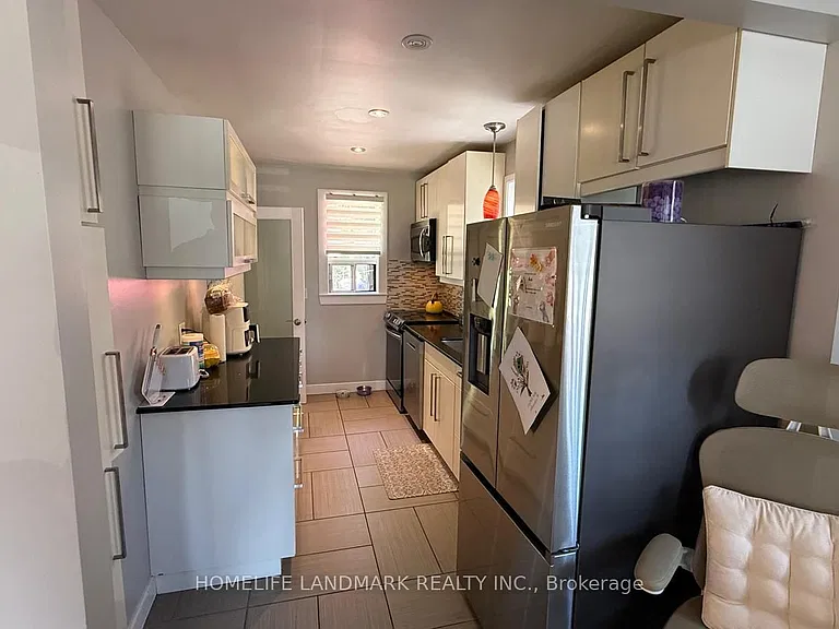 78 Yorkview Dr — Photo 6