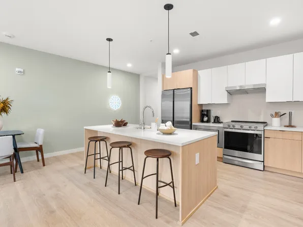 635 7th Ave S #203, Nashville, TN 37203