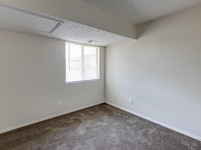 Glenview Apartments — Photo 112