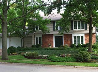 15351 Country Ridge Dr, Chesterfield, MO 63017