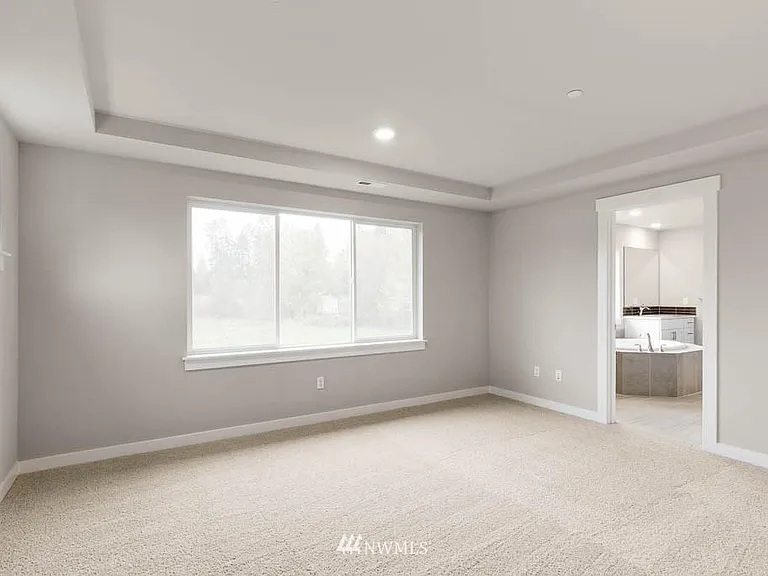 11003 33rd St NE — Photo 15