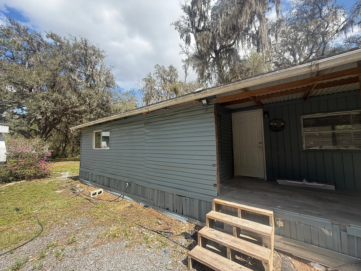 2 bed, 600 sqft, $1,300 — Photo 1