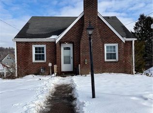 1611 Summit St, White Oak, PA