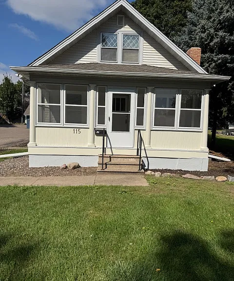 115 Chicago Ave N — Photo 8