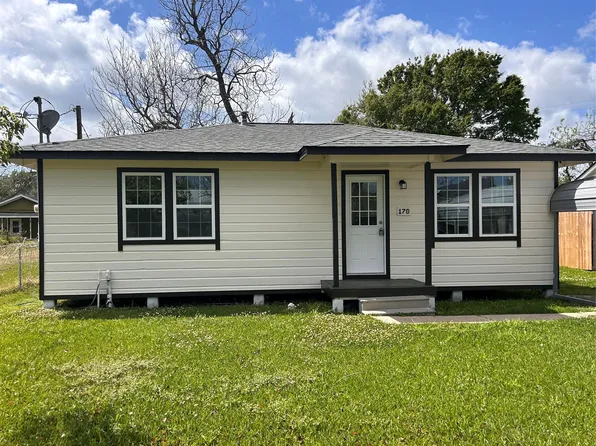 170 Lois St, Clute, TX 77531