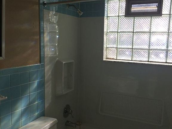 4th image of 7707 Circle Dr APT C