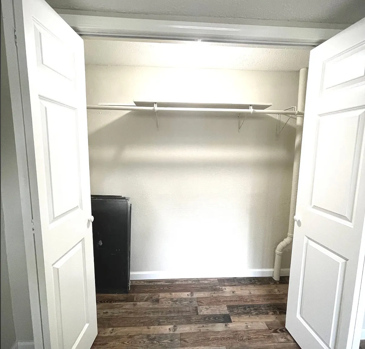 S 14th St, Herrin — Photo 4