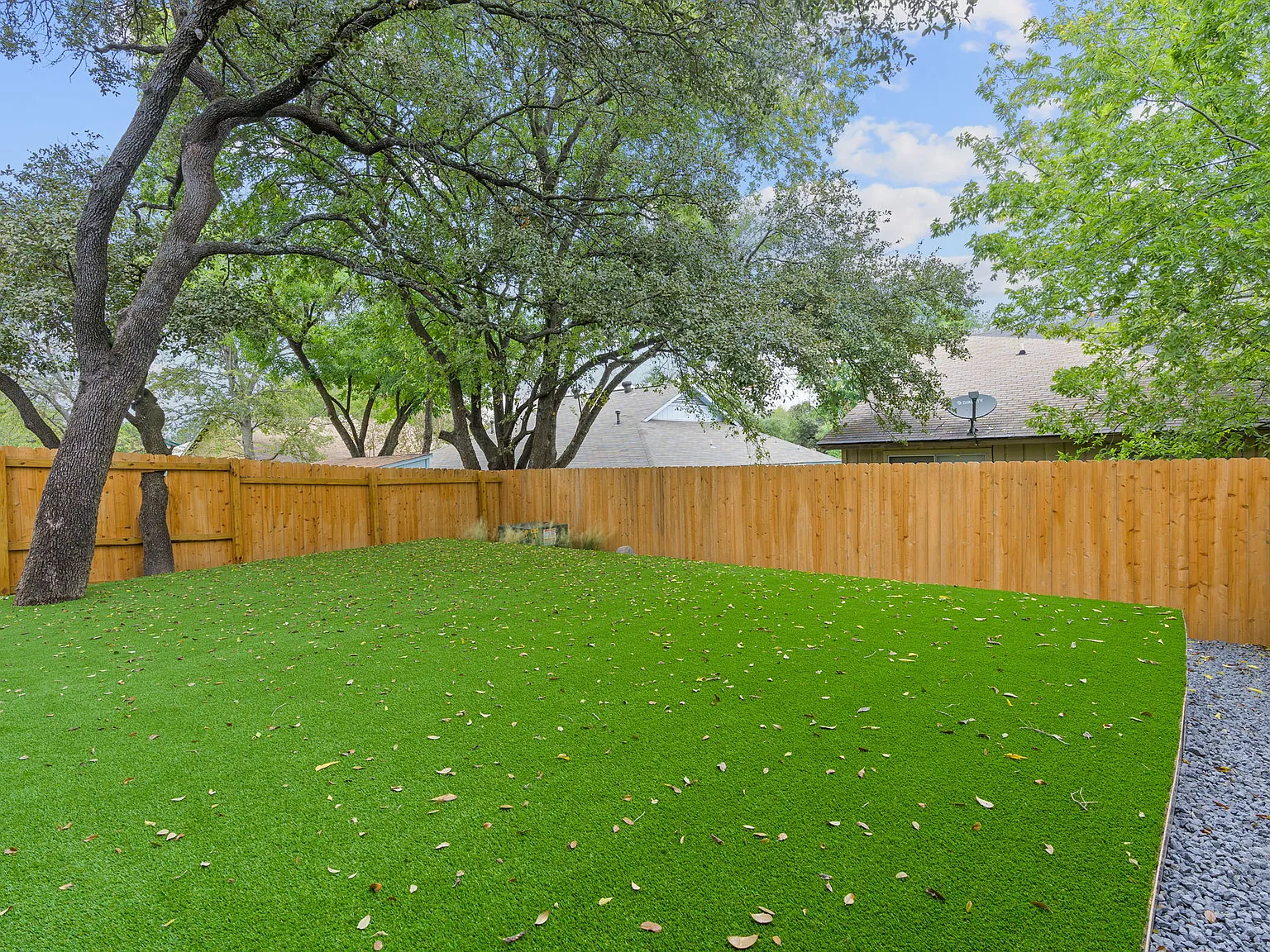 2 bed, 1144 sqft, $2,750 — Photo 3