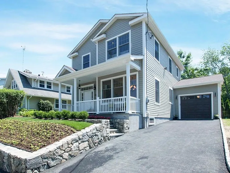 42 Orchard Dr — Photo 4