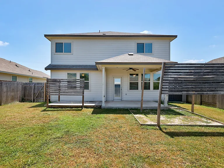 19004 Quebrada Dr — Photo 29