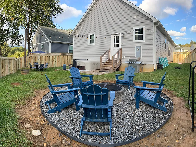 1208 Seven Sisters Ln — Photo 47