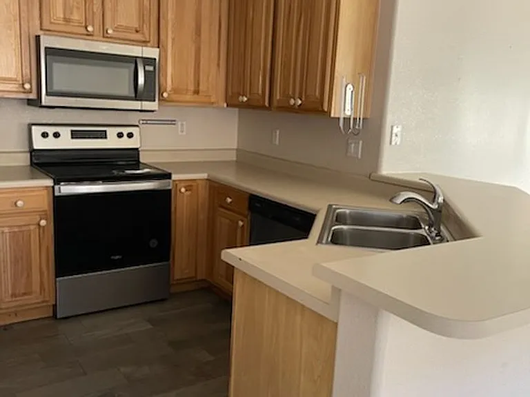 14199 W Clarendon Ave #21196355-003 — Photo 3