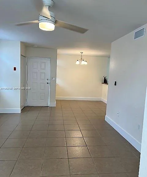 2811 N Oakland Forest Dr #102 — Photo 9