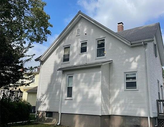3rd image of 77 Allen Ave E