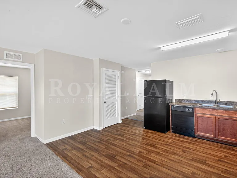 18303 Gibraltar Ln — Photo 12