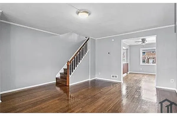 Building Photo - 844 N Marlyn Ave