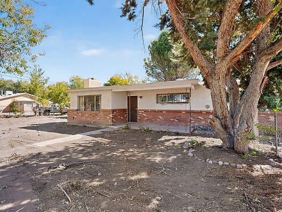 4th image of 2118 Castanada St SW