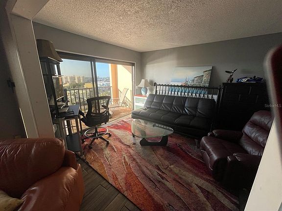 5th image of 51 ISLAND WAY #1109