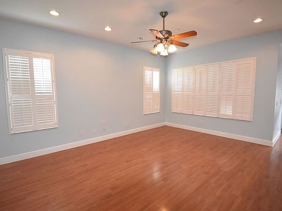 4th image of 473 Black Knight Way