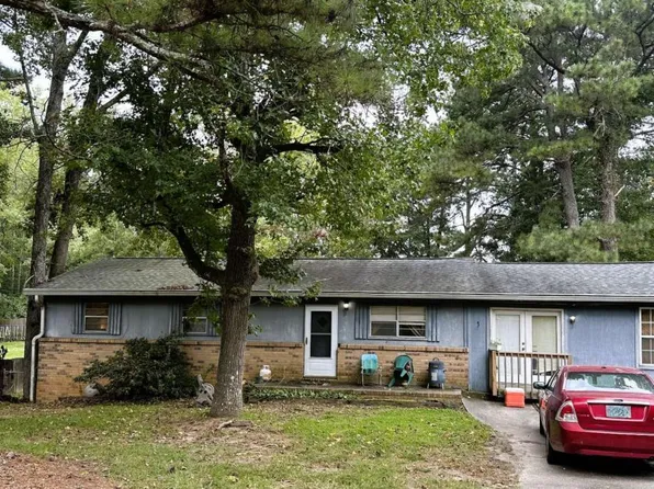8591 Chestnut Ln, Lithia Springs, GA 30122