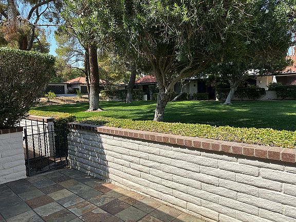 2nd image of 2564 Palmera Cir