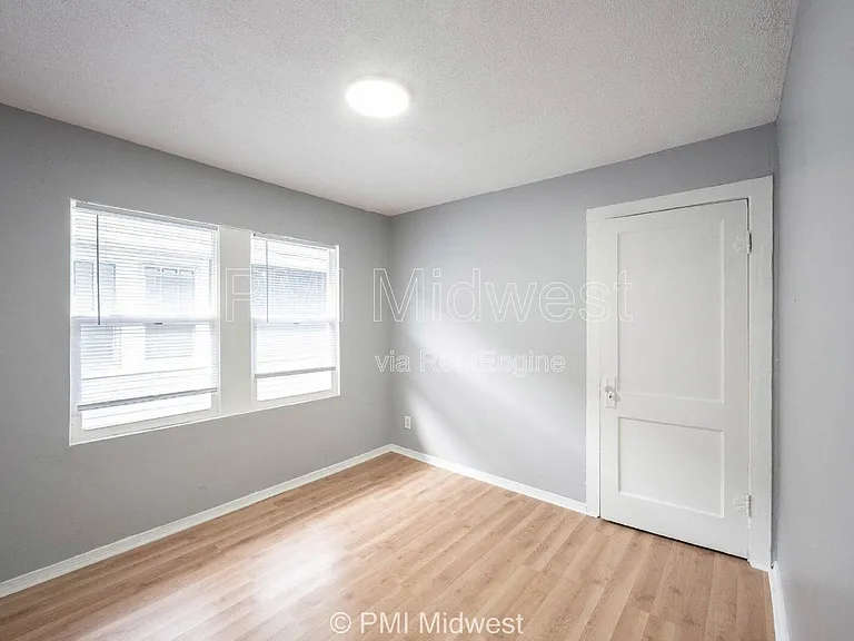 3413 N Capitol Ave — Photo 18