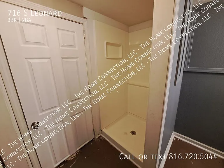 716 S Leonard St — Photo 20