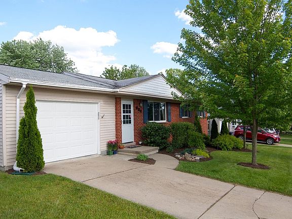 2nd image of 684 Cloverdale St