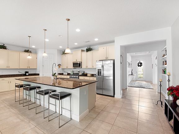 5th image of 10124 SW Fernwood Avenue