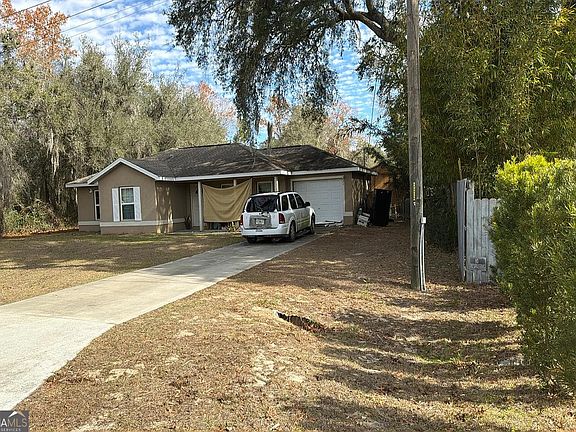 2nd image of 31 Oak Cir
