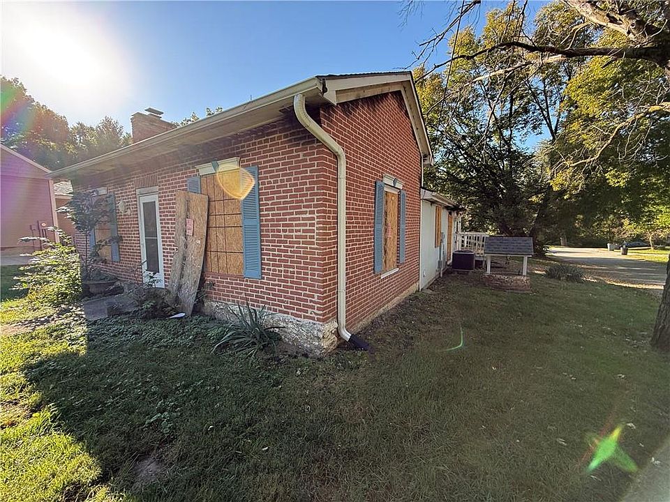2nd image of 203 Walnut St