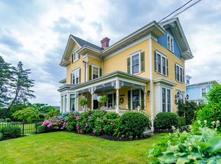 135 Bay Ave, Greenport, NY 11944
