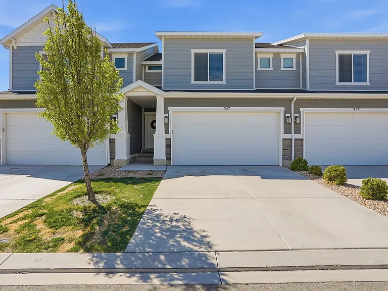 347 N Angus Dr — Photo 1