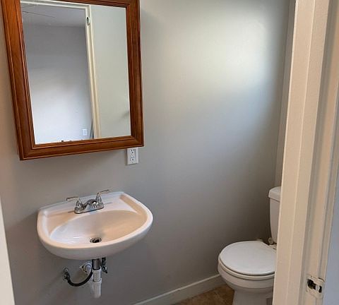 5th image of 509 N 85th St #11-1/2