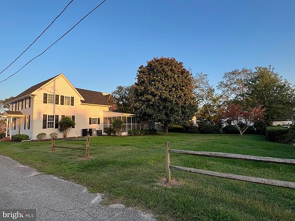 4th image of 303 Vine St