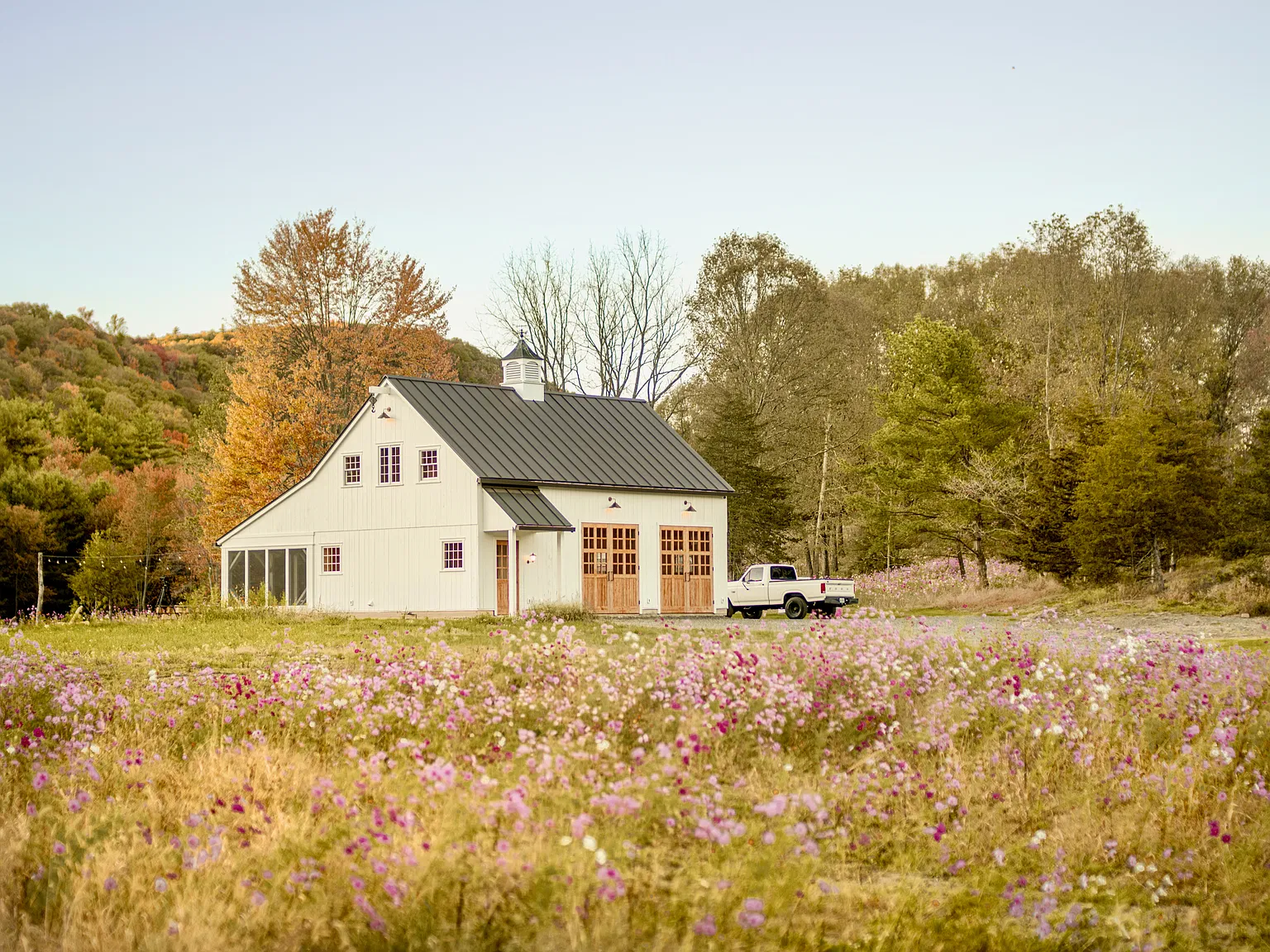 6 bed, 4216 sqft, $38,000 — Photo 2