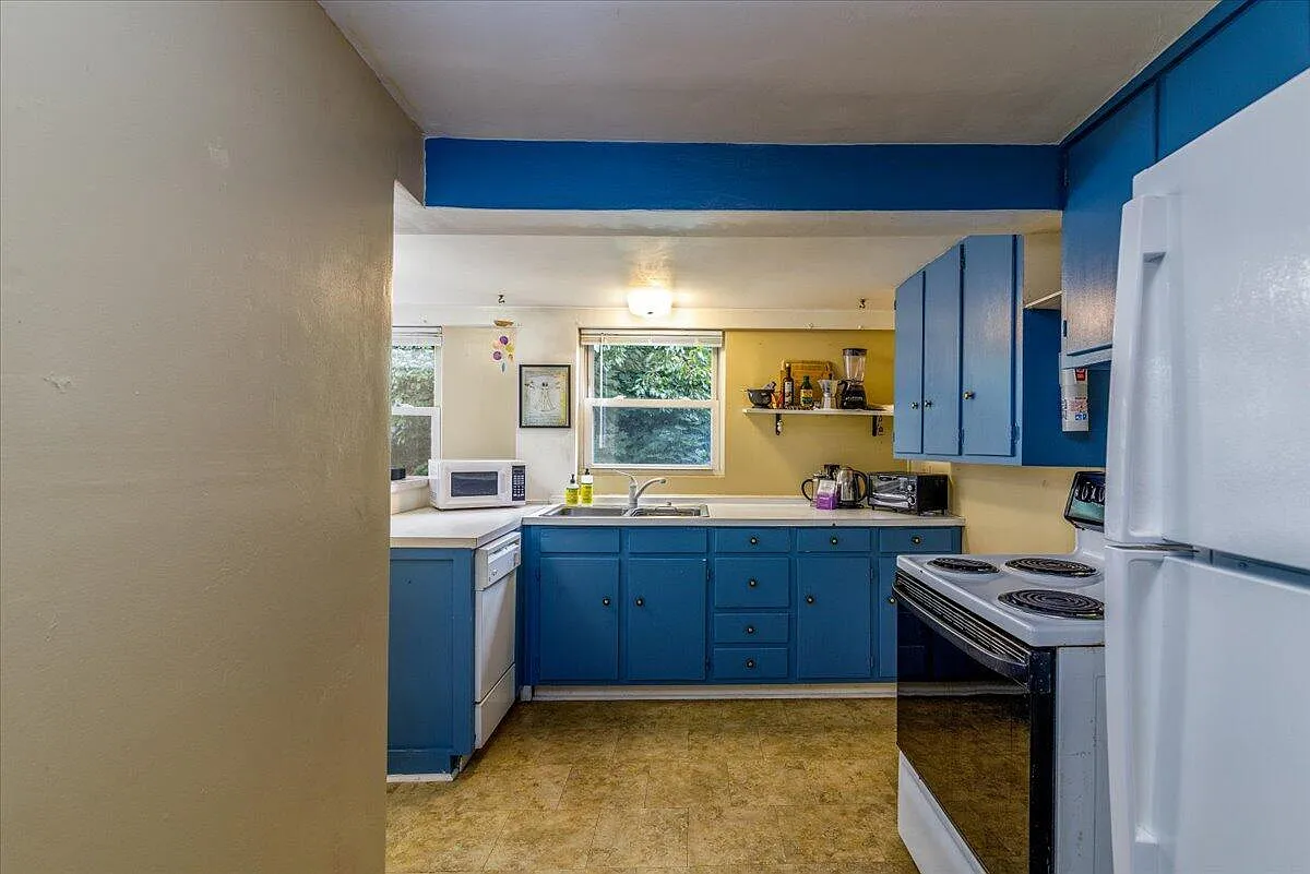 1 bed, 1.0 bath, 1000 sqft, $1,200 — Photo 3