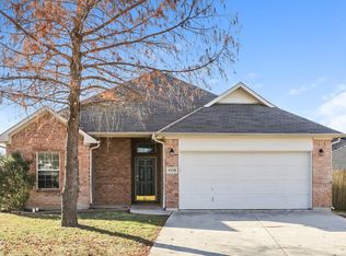9328 Rhoni Ct, Fort Worth, TX 76140