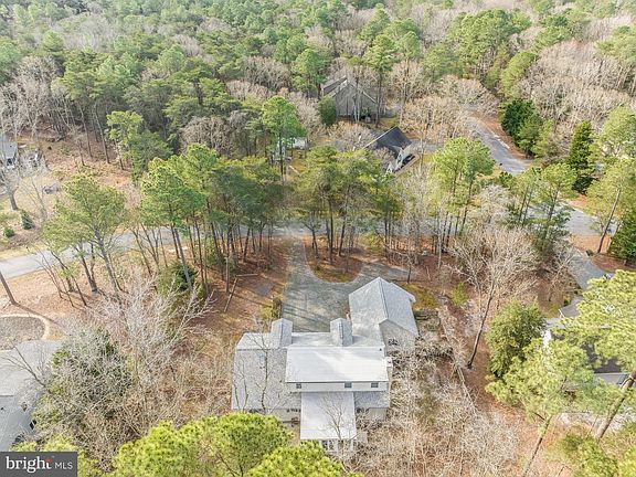 4th image of 23624 Woods Dr