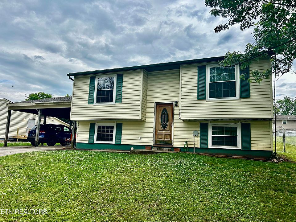1st image of 2022 Lansdowne Ln