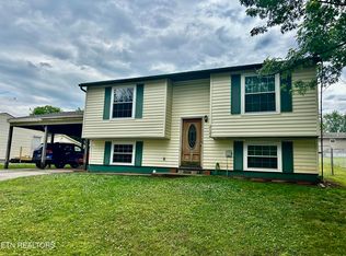 2022 Lansdowne Ln, Maryville, TN 37804