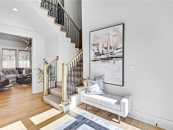 3rd image of 3108 W 72nd St