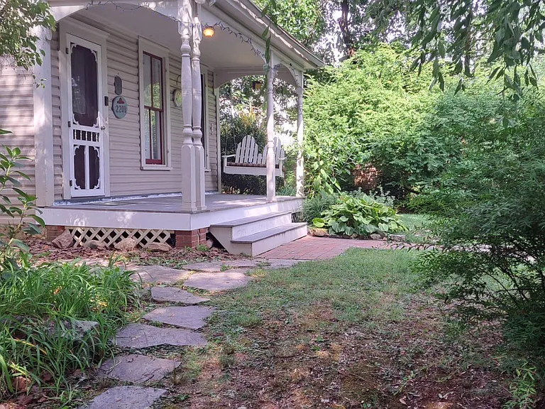 2201 Salisbury Rd — Photo 27