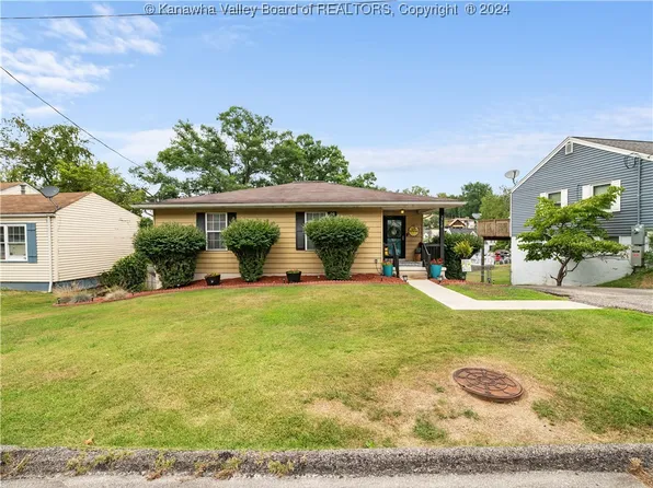 2714 Daniels Ave, South Charleston, WV 25303