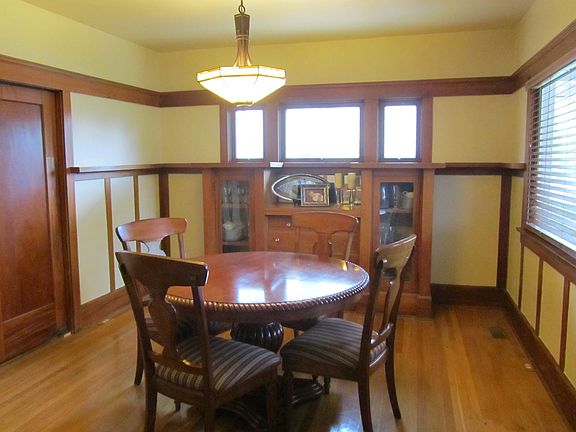 Dining Room - Original Woodwork and Floors