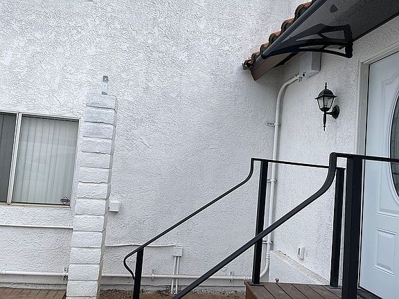 5th image of 971 Winston Cir